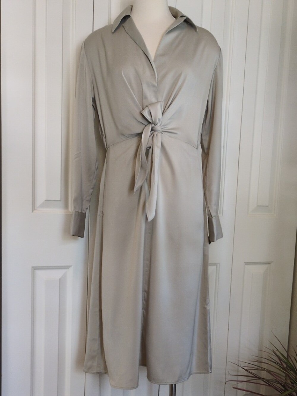Banana Republic Light Taupe Tie-Waist Shirt Dress - Picture 2 of 12